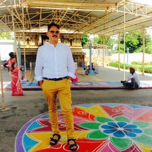 Meet your Posher, Carlos